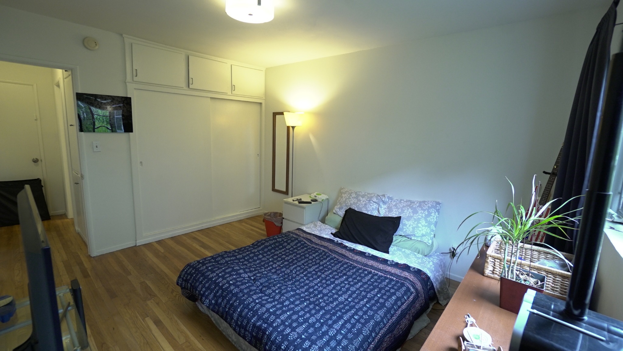 King bedroom at RedDoor3